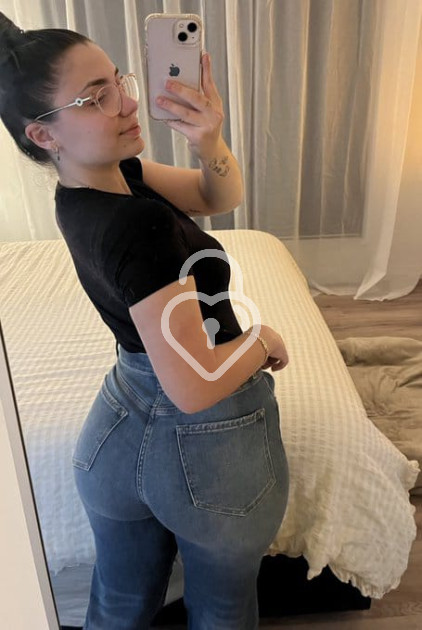 Mélanie, Independent TOP escort lady from Bordeaux