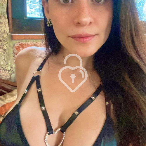 Yanine, Independent TOP escort lady from Marseille