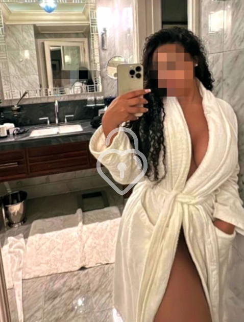 Tyché, Independent TOP escort lady from Abidjan